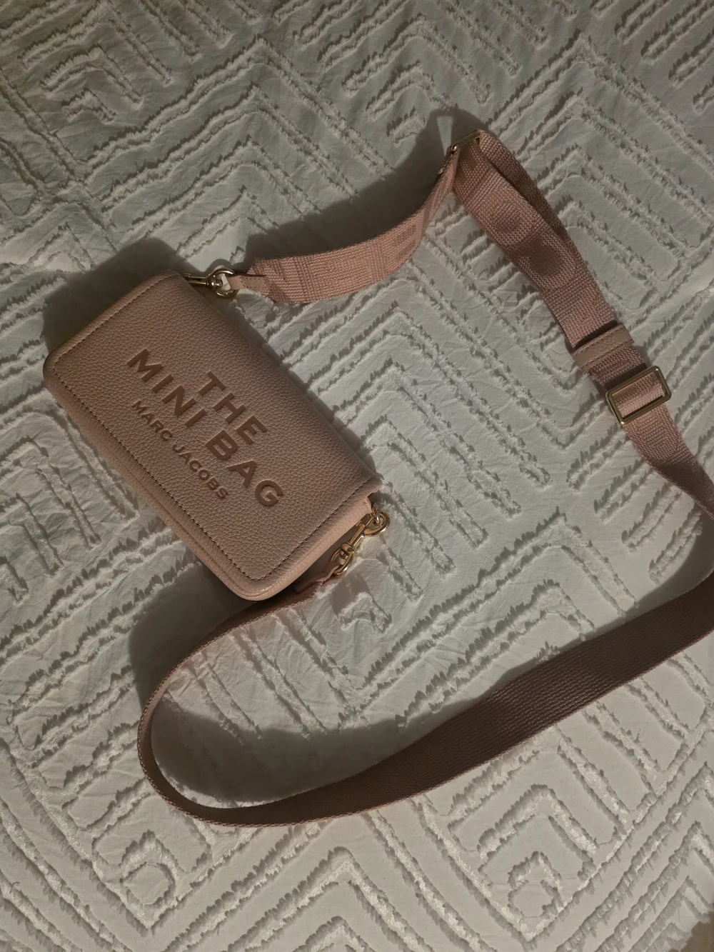 Marc Jacobs The Mini Bag Crossbody in Blush Pink